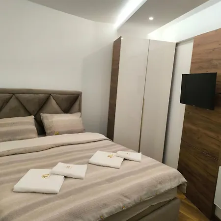 Jasmin President Kop *